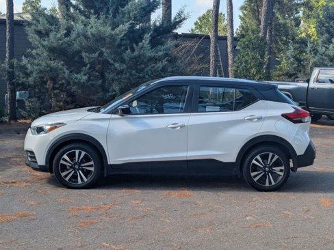 Used 2020 Nissan Kicks SV image 6
