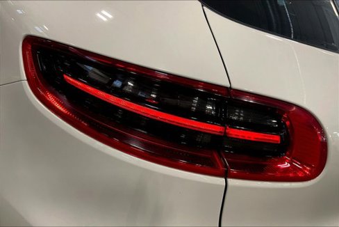 Used 2018 Porsche Macan image 29