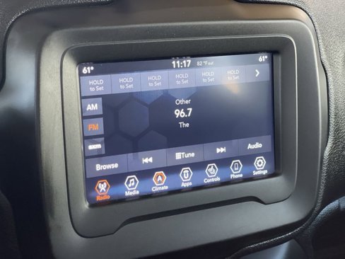 Used 2020 Jeep Renegade Latitude w/ Cold Weather Group image 13