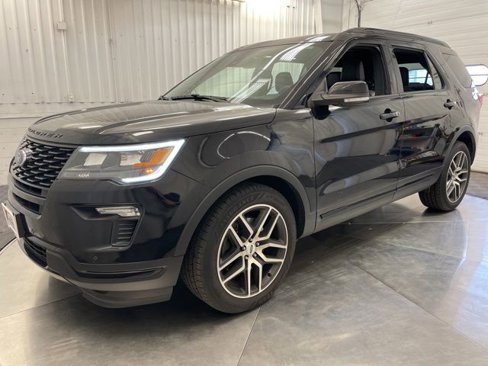 Used 2018 Ford Explorer Sport w/ Equipment Group 401A image 2