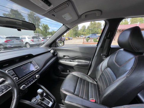 Used 2019 Nissan Kicks SR image 19