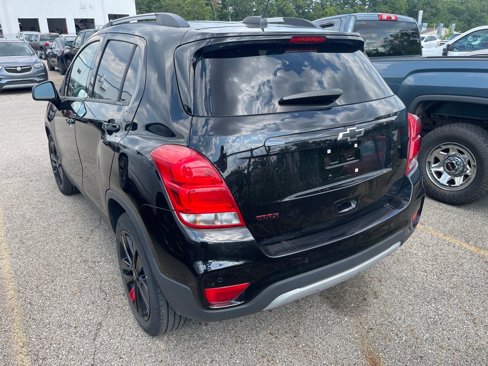 Used 2020 Chevrolet Trax LT w/ Redline Edition image 3