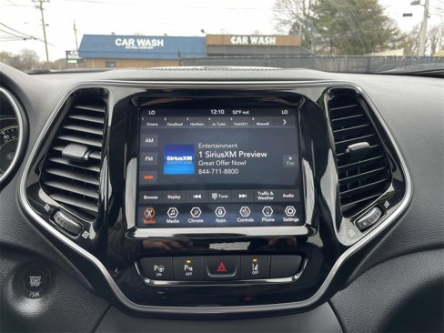 Used 2022 Jeep Cherokee Limited image 28
