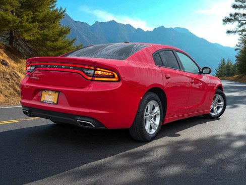 Used 2021 Dodge Charger SXT w/ Leather Interior Group image 7