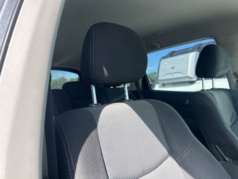 Used 2020 Nissan Pathfinder SV image 23