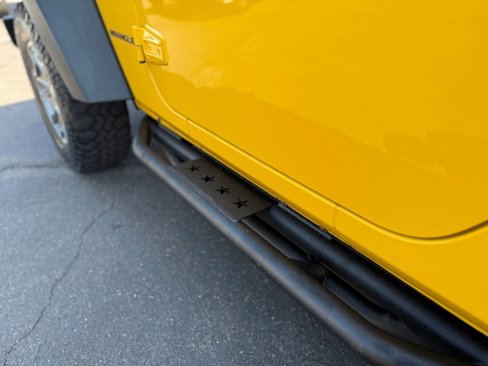 Used 2015 Jeep Wrangler Rubicon w/ Power Convenience Group image 16