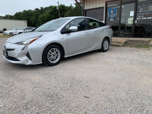Used 2017 Toyota Prius Four Touring image 3