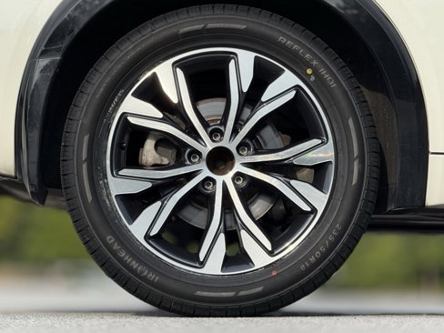 Used 2018 INFINITI QX30 image 19