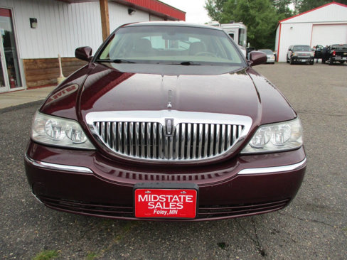 Used 2006 Lincoln Town Car Signature image 13