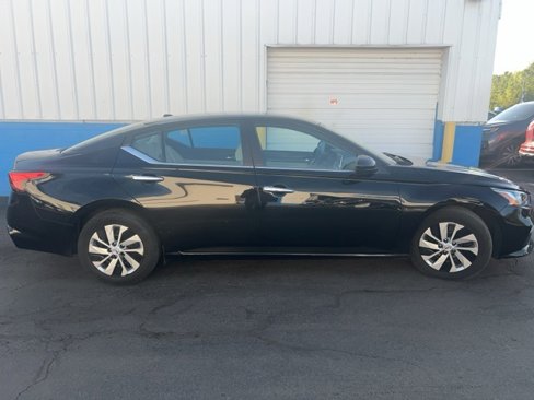 Used 2020 Nissan Altima 2.5 S image 1