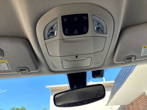 Used 2019 Chrysler Pacifica Touring-L Plus image 22