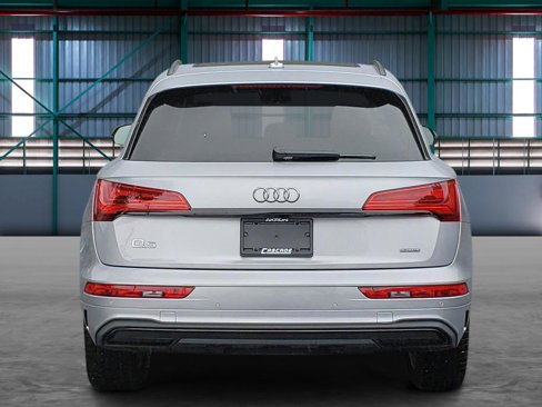 Used 2025 Audi Q5 2.0T Premium image 4