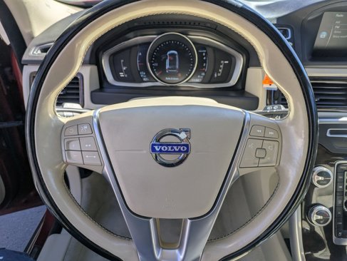 Used 2015 Volvo XC70 T6 Platinum w/ Protection Package image 18