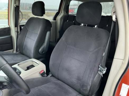 Used 2011 Dodge Grand Caravan Crew image 22