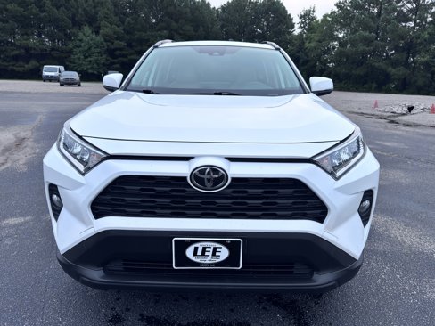 Used 2020 Toyota RAV4 XLE Premium image 3