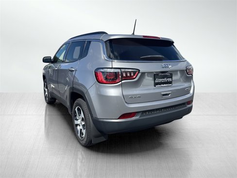 Used 2018 Jeep Compass Latitude image 8