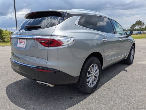 Used 2024 Buick Enclave Premium image 4