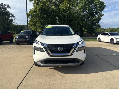 Used 2023 Nissan Rogue S image 3