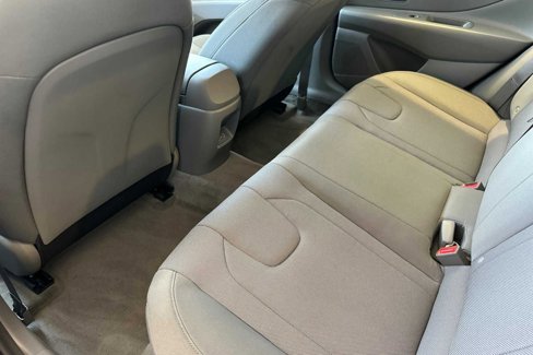 Certified 2025 Hyundai Elantra SE image 16