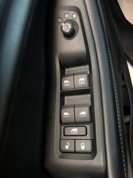 Used 2023 Jeep Grand Cherokee L Laredo image 16