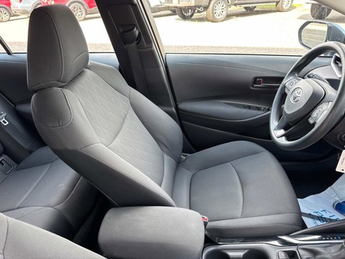 Used 2022 Toyota Corolla LE image 8