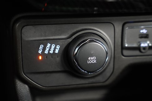 Certified 2020 Jeep Renegade Altitude image 29