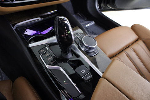 Used 2018 BMW 530i w/ Premium Package image 21