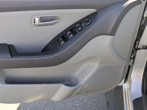 Used 2008 Hyundai Elantra SE image 15