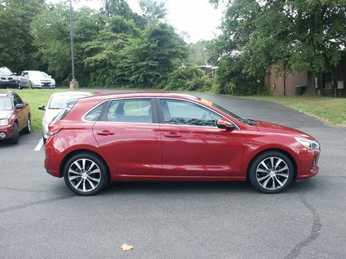 Used 2018 Hyundai Elantra GT image 4