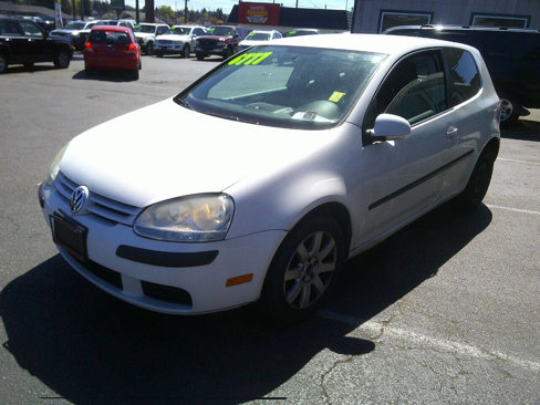 Used 2009 Volkswagen Rabbit S image 2