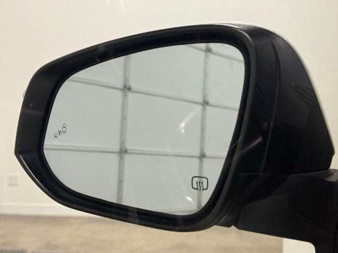 Used 2016 Toyota Highlander Limited image 12