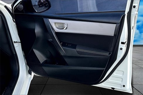 Used 2019 Toyota Corolla LE image 24
