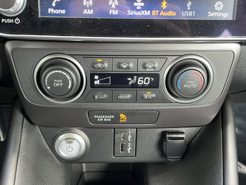Used 2023 Nissan Leaf S image 29
