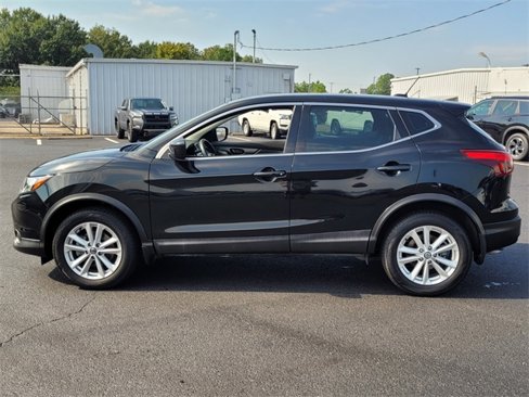 Used 2019 Nissan Rogue Sport S w/ Appearance Package image 6