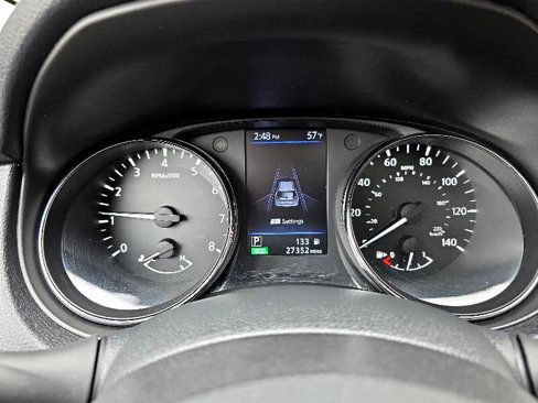 Used 2019 Nissan Rogue SL w/ Premium Package image 8