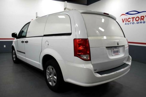 Used 2014 RAM C/V Tradesman image 2