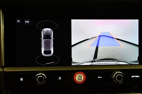 Certified 2025 Porsche Macan Turbo image 33