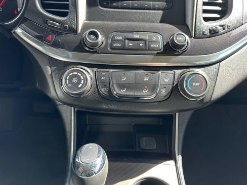 Used 2017 Chevrolet Impala LS image 24
