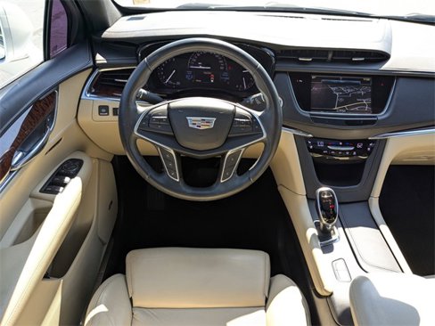 Used 2017 Cadillac XT5 Premium Luxury image 34