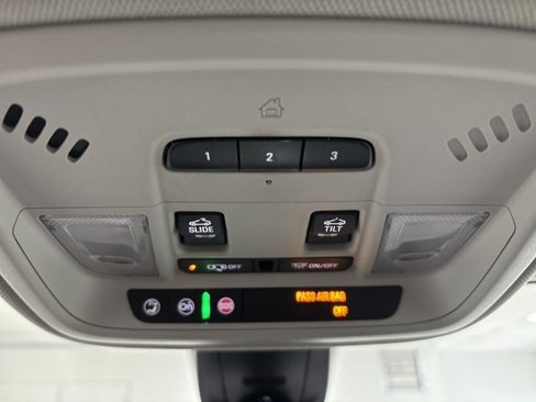 Used 2018 Chevrolet Traverse Premier w/ Redline Edition image 34