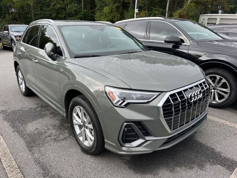 Used 2024 Audi Q3 2.0T Premium Plus w/ Premium Plus Package image 3
