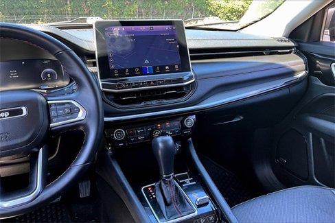 Used 2022 Jeep Compass Trailhawk w/ Trailhawk Elite Group image 9