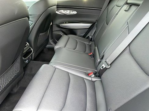 Used 2025 Genesis GV70 2.5T w/ Select Package image 17
