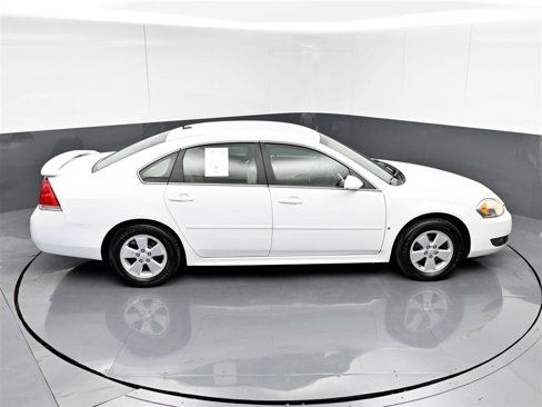 Used 2010 Chevrolet Impala LT w/ Luxury Edition Package image 22