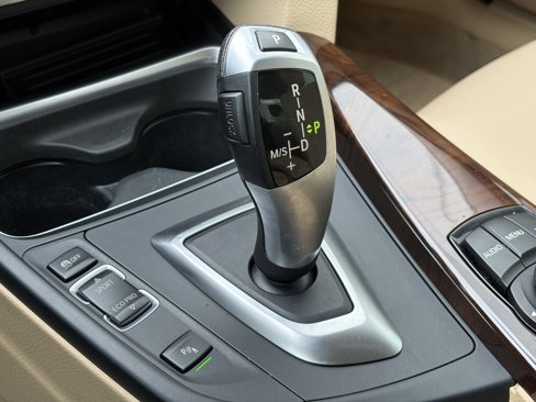 Used 2014 BMW 320i Sedan image 23