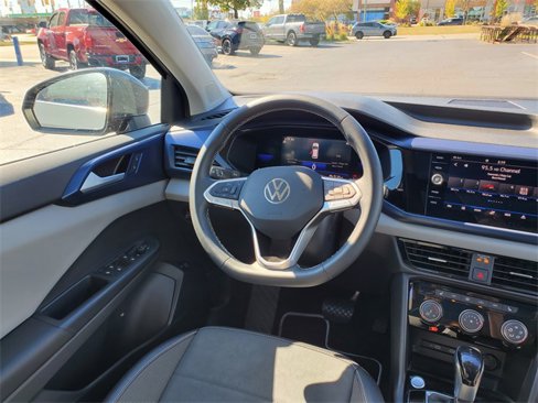Used 2023 Volkswagen Taos SE image 8