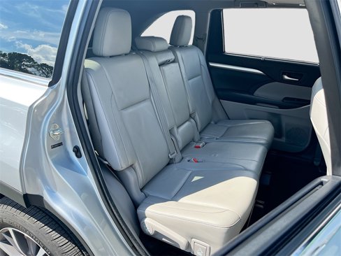 Used 2014 Toyota Highlander XLE image 26