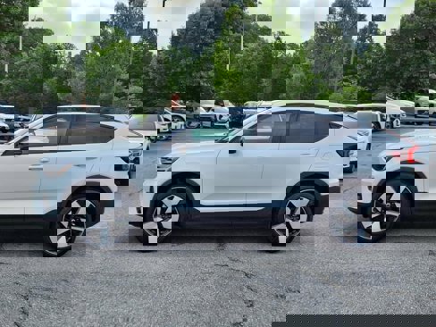 Certified 2024 Volvo C40 P8 Recharge Plus w/ Climate Package image 8