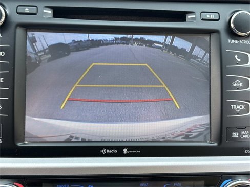 Used 2014 Toyota Highlander Limited image 28
