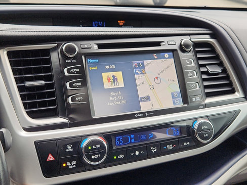 Used 2015 Toyota Highlander XLE image 28